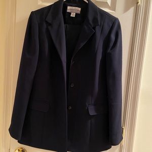 Women’s pant suit; Navy Blue color; Great for formal work wear